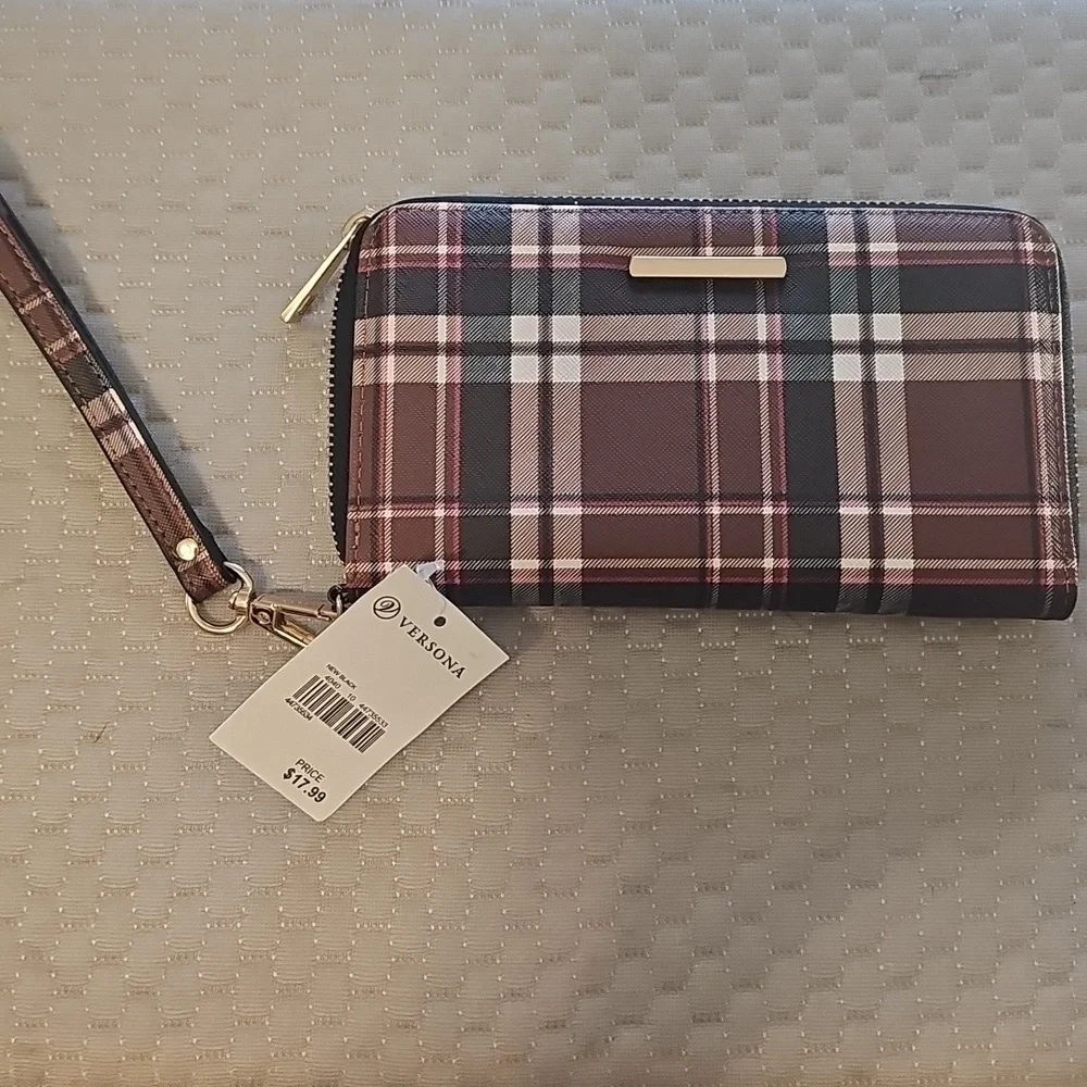 Versona NWT Long Wallet